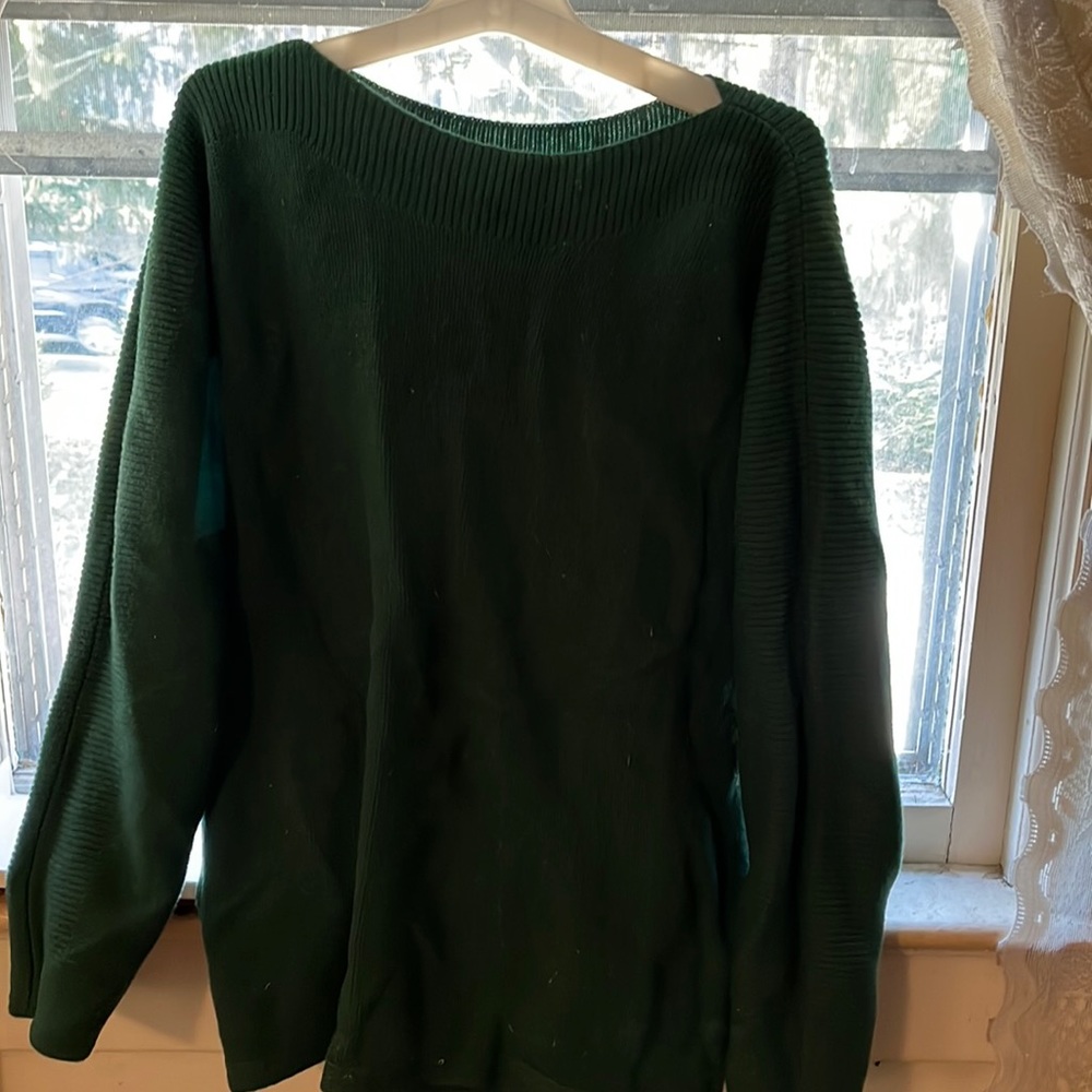 Talbots long sleeve green sweater, size large, ribbed collar.